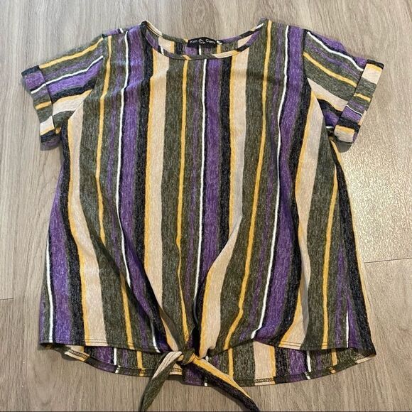 Kim & Cami large striped tied bottom short sleeve - Picture 1 of 6